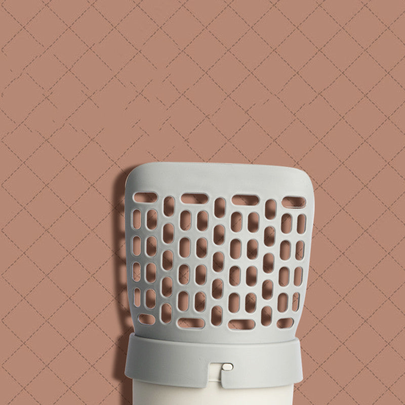 Set with scoop and integrated storage box for cat litter.